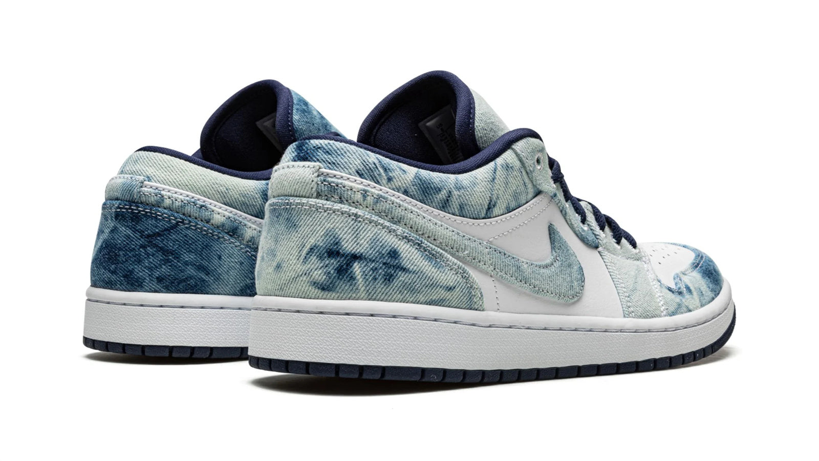 Air Jordan 1 Low SE "Washed Denim"