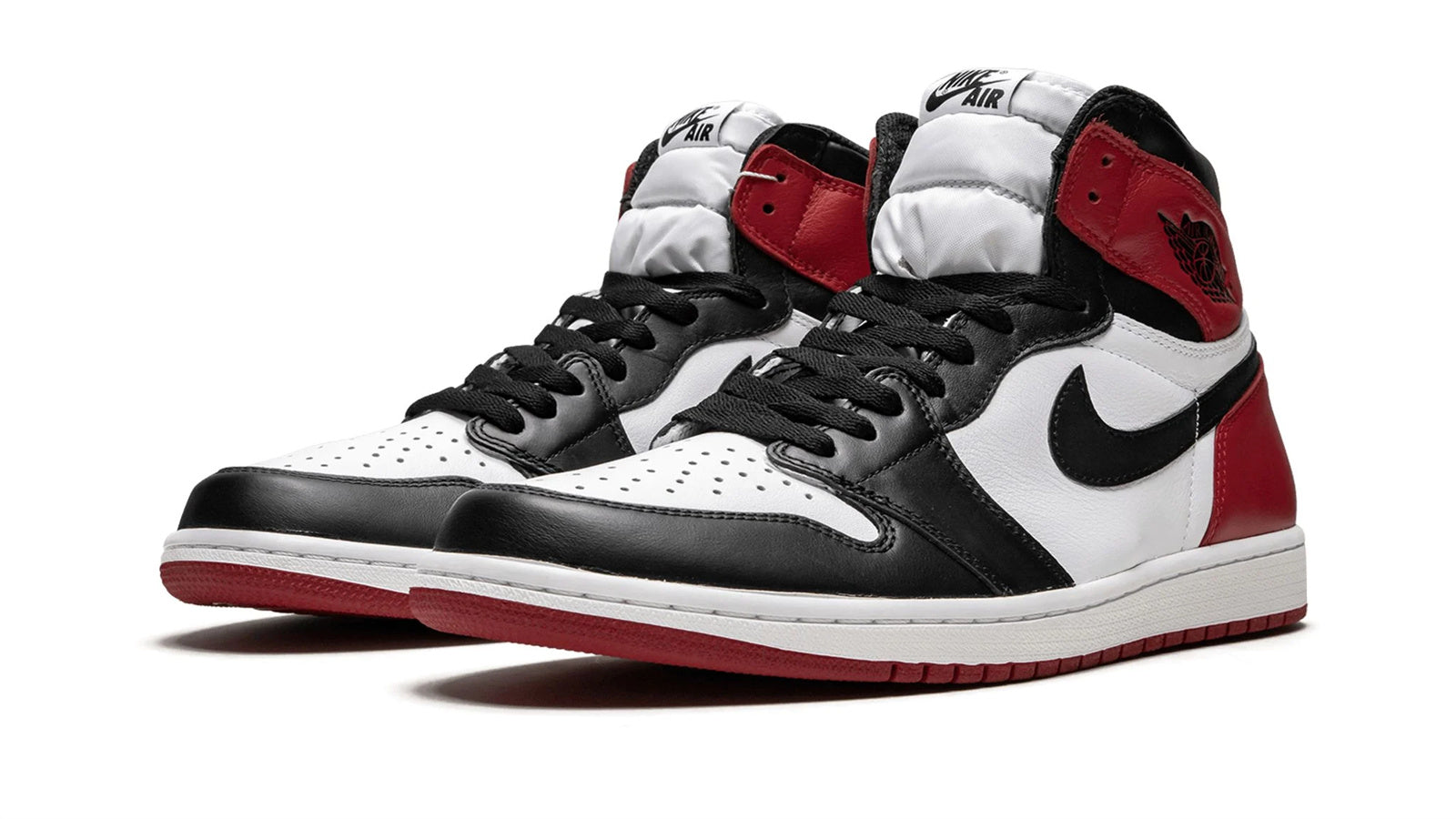 Air Jordan 1 Retro High OG "Black Toe 2016"