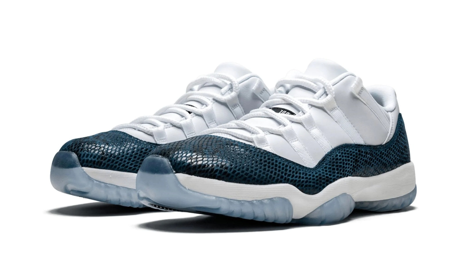 Air Jordan 11 Retro Low LE "Blue Snakeskin"