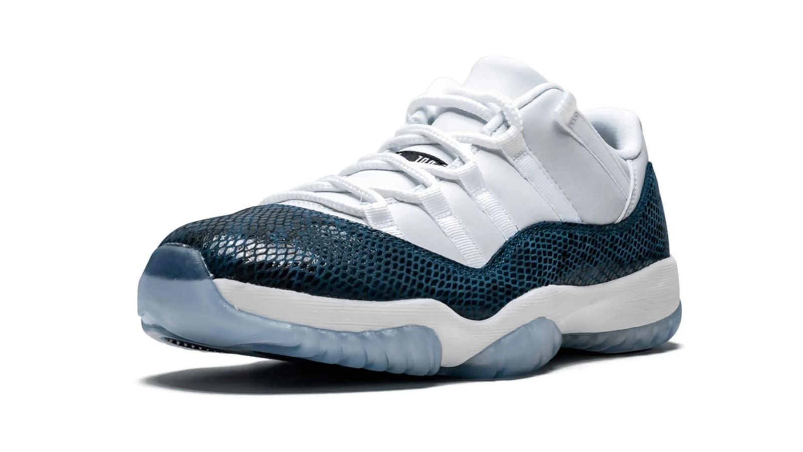 Air Jordan 11 Retro Low LE "Blue Snakeskin"